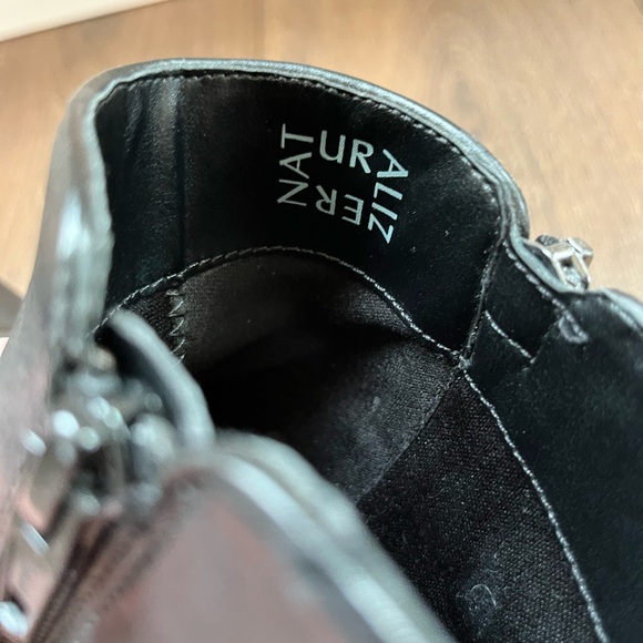 Naturalized Robyn Booties size 8 - Picture 2 of 6